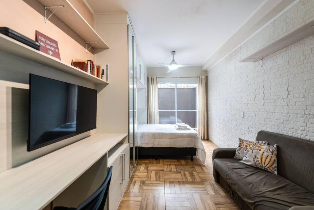 Apartamento Consolacao/ Buarque